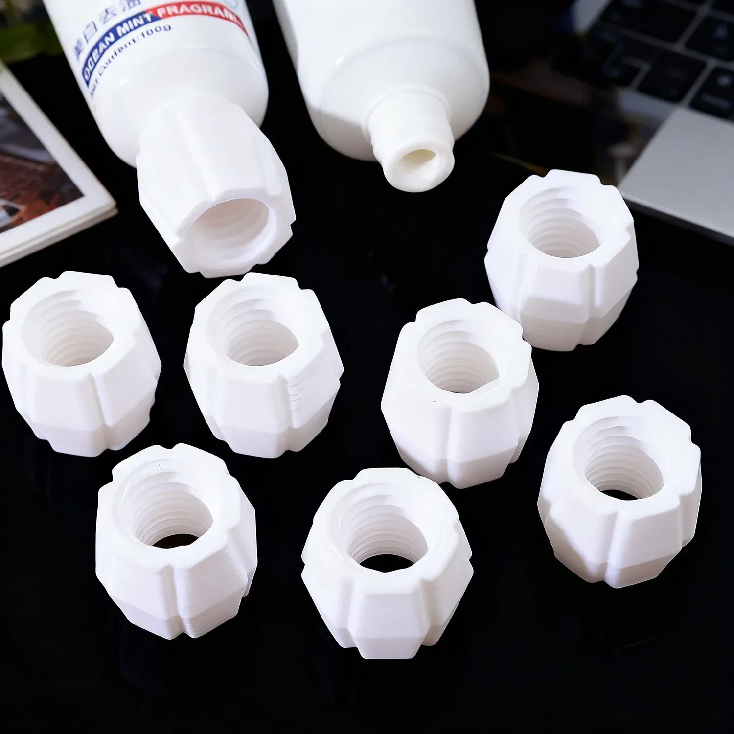 Détail du convertisseur de tube de dentifrice