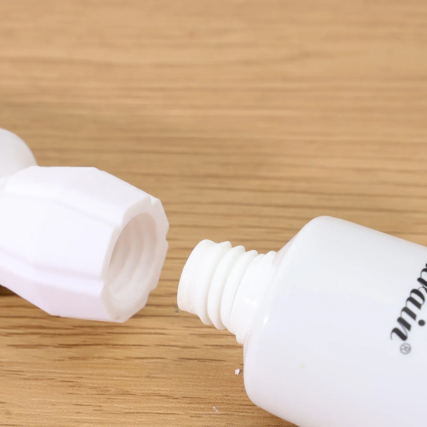 Convertisseur de tube de dentifrice, finition