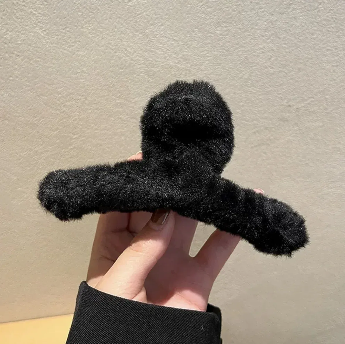 Accessoire cheveux d'hiver porté au quotidien
