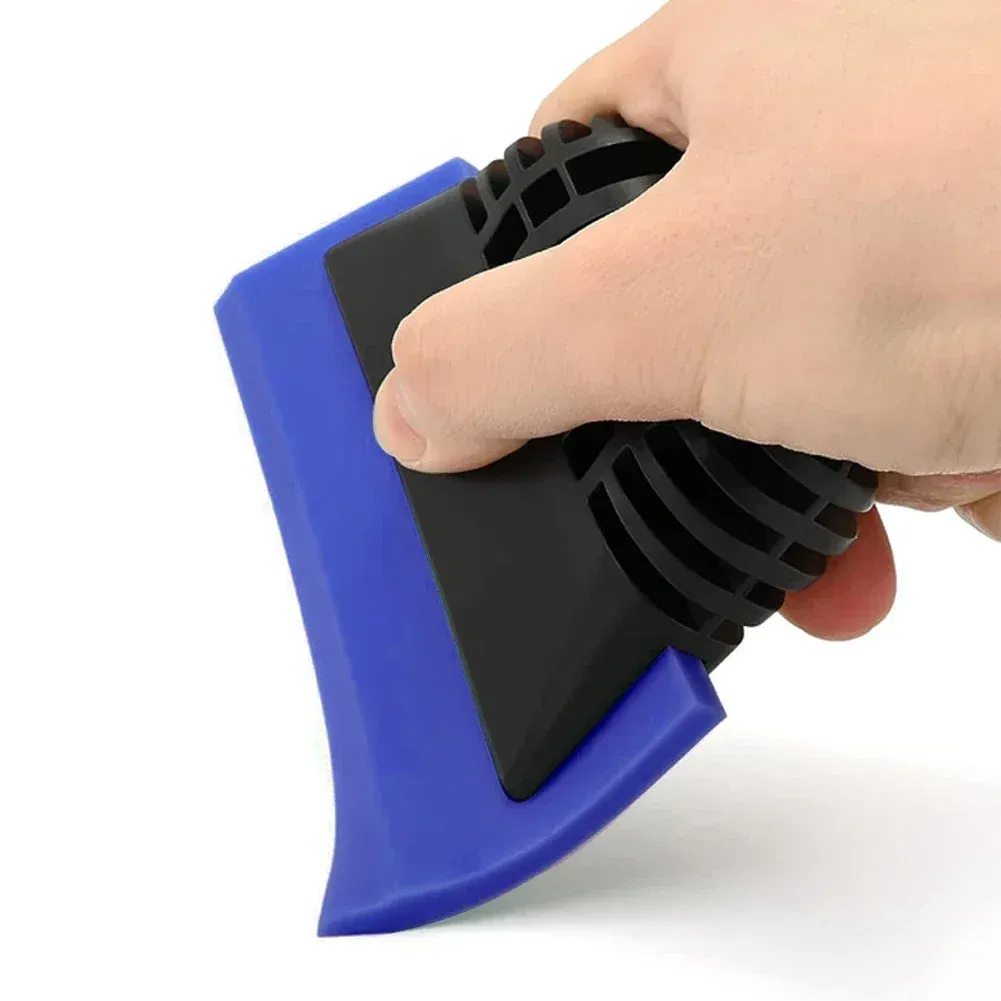 Raclette pour l'installation de papier peint autocollant