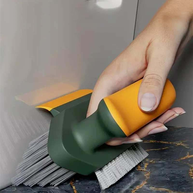 Brosse pour sols et coins