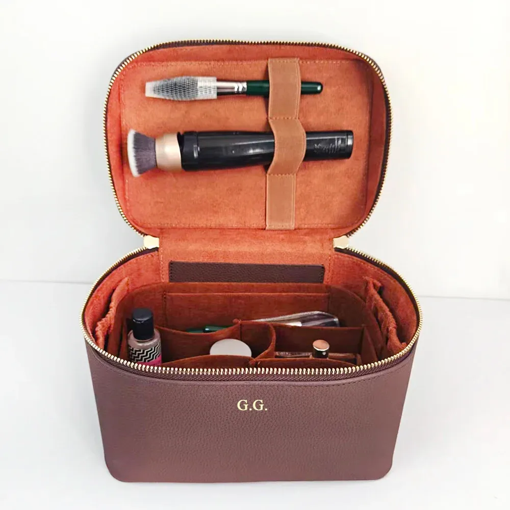 Trousse de toilette en cuir personnalisable avec nom pour femme, grande capacité et format voyage 2