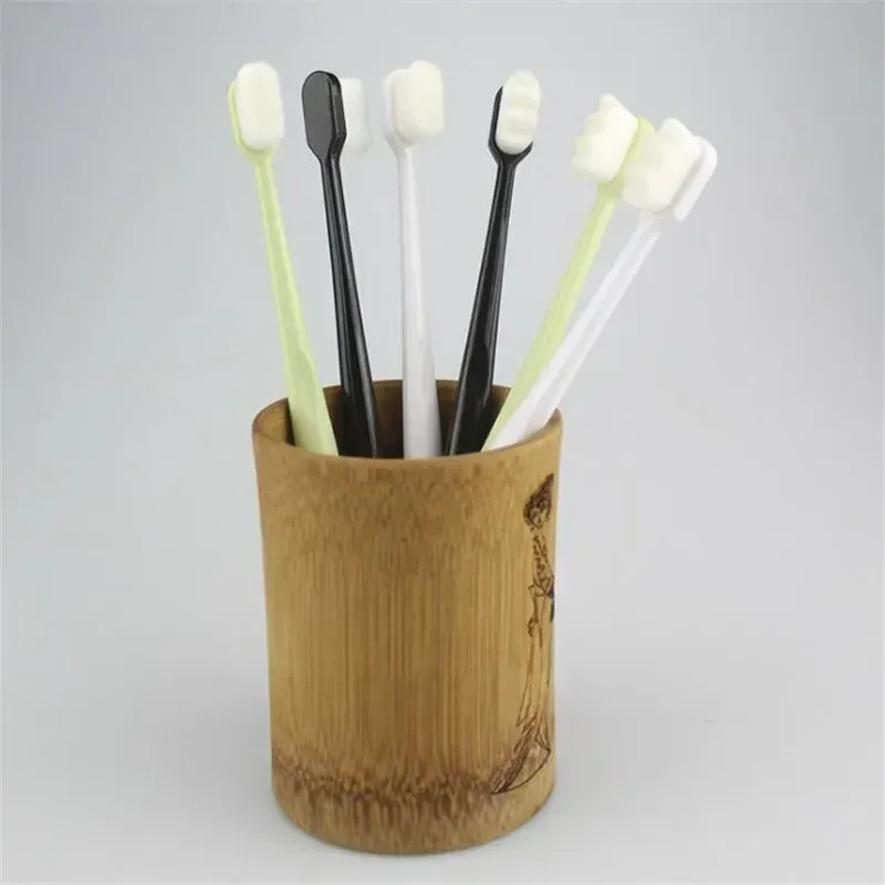 Brosse utilisée pour le polissage d'un circuit IC
