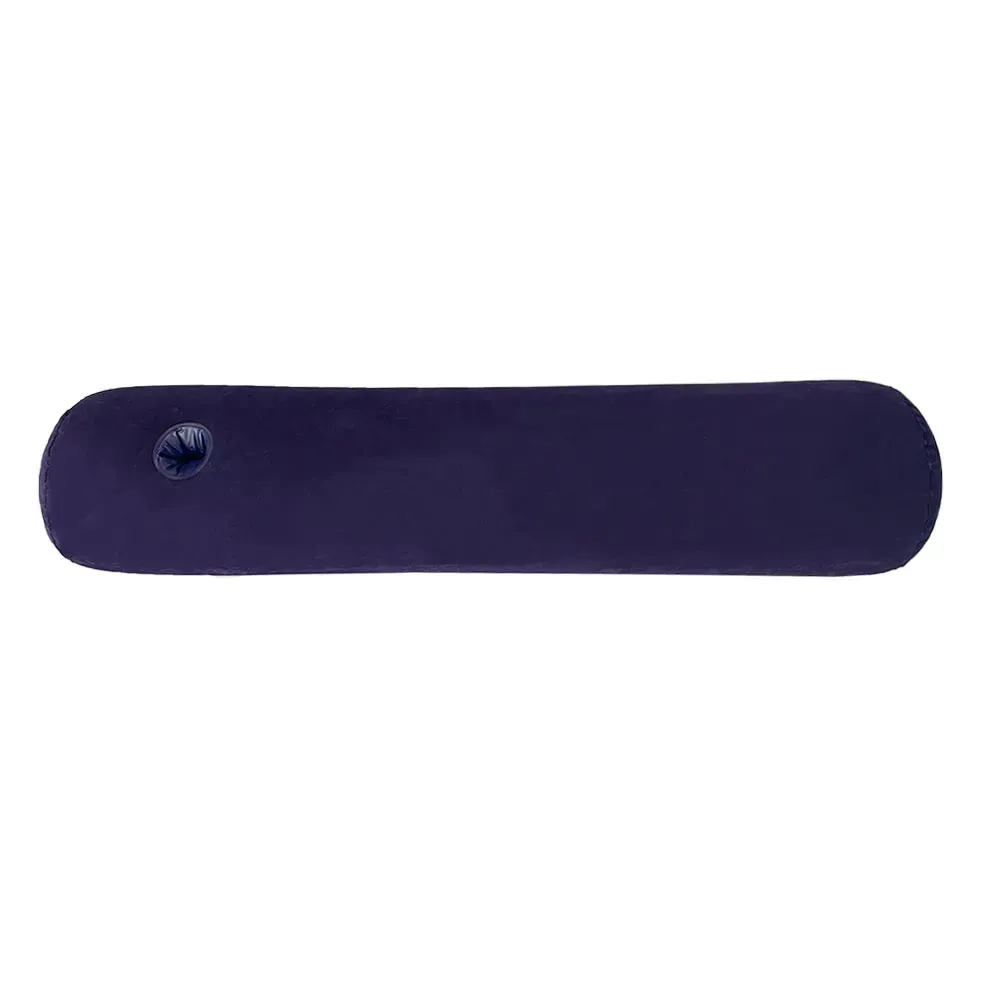 Oreiller cylindrique gonflable portable en situation d'utilisation