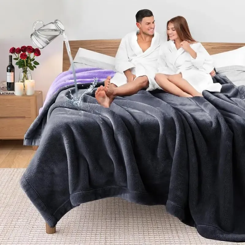 Couverture imperméable sur un canapé