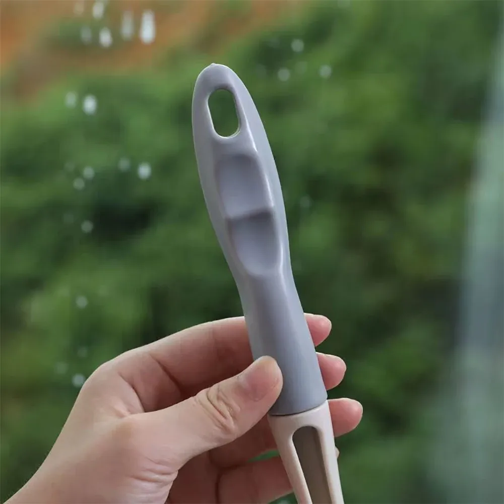 Détail de la lame de la raclette en silicone