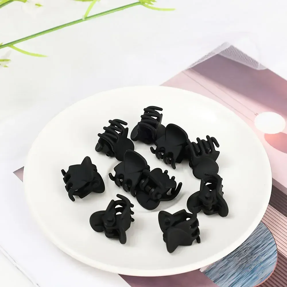 Mini pinces à cheveux transparentes, vue rapprochée