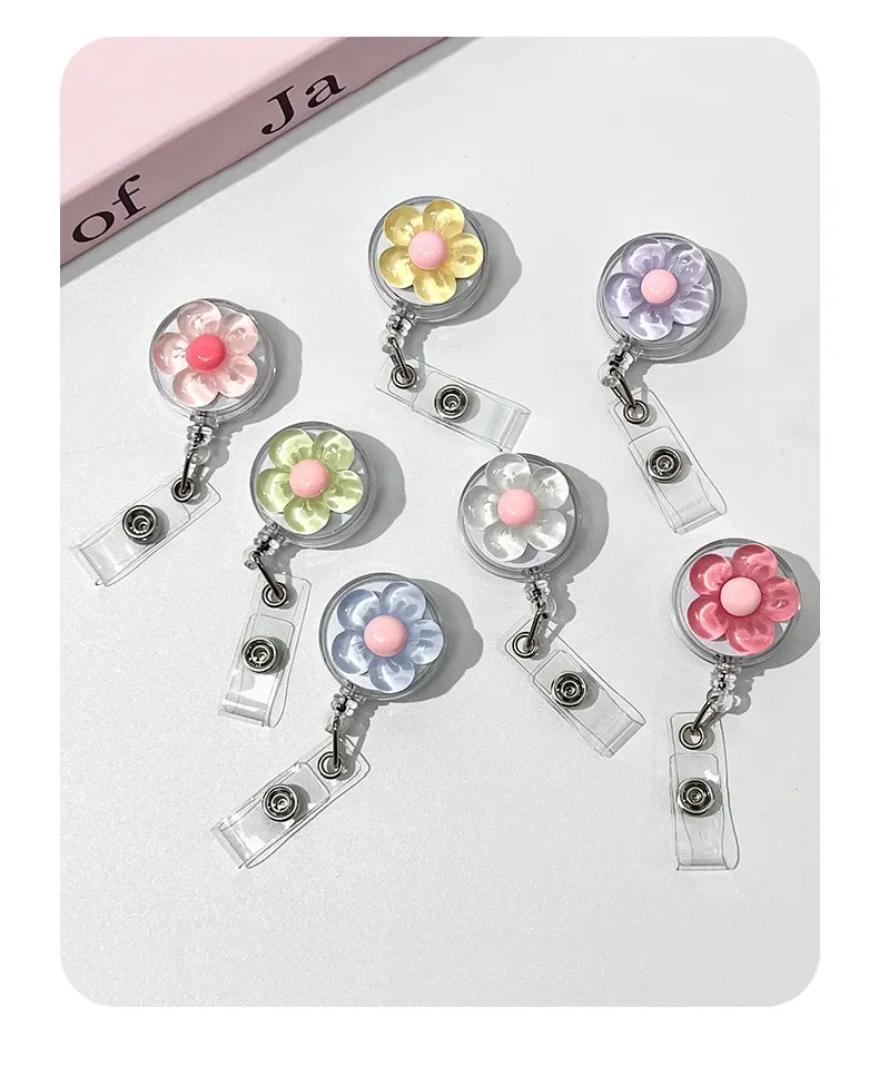 Porte-badge floral vue détaillée
