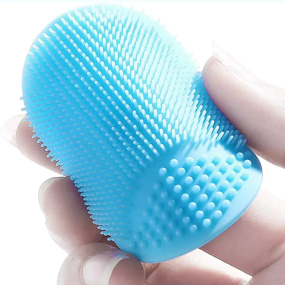 Brosse de bain pour bébé utilisée lors du bain