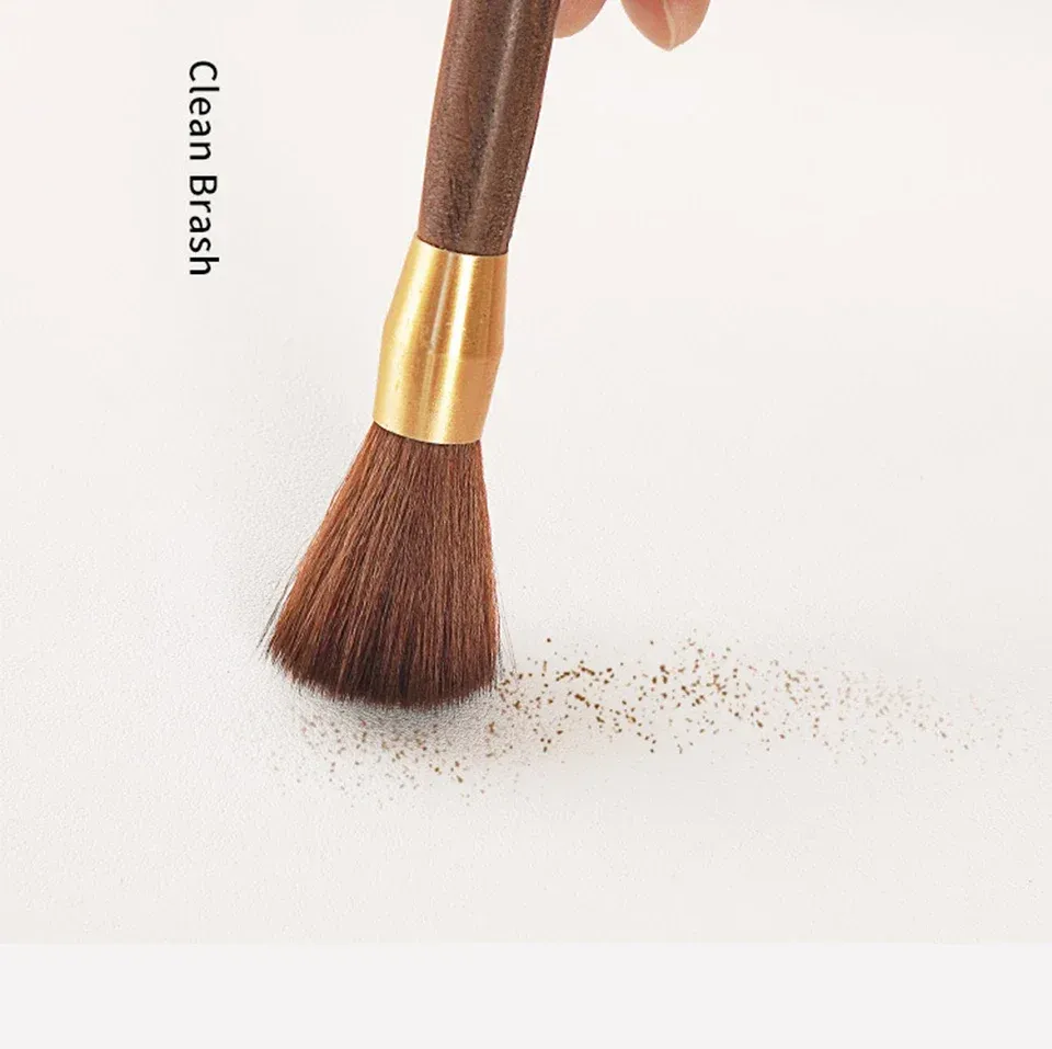 Brosse à café, détail du design