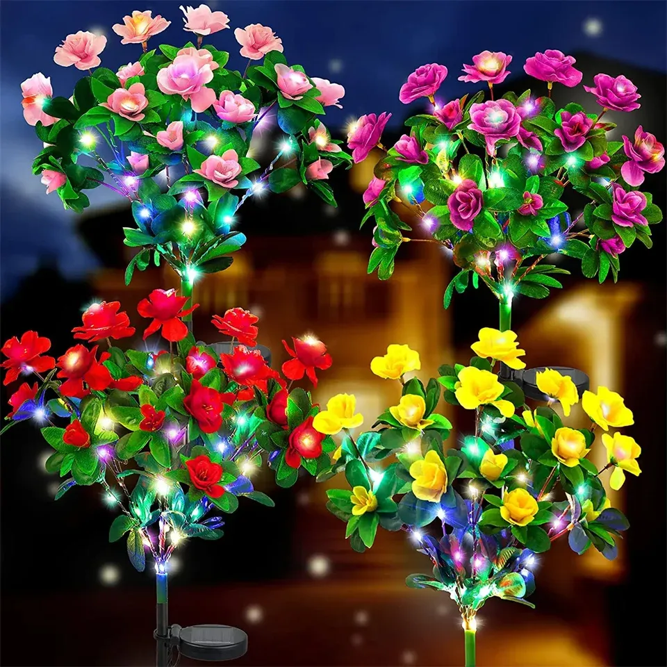 Fleurs d'azalée solaires éclairant un jardin en soirée
