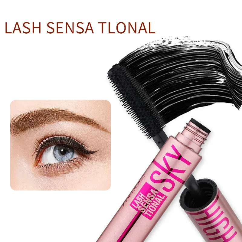 Crayon noir pour les yeux, détail du tracé
