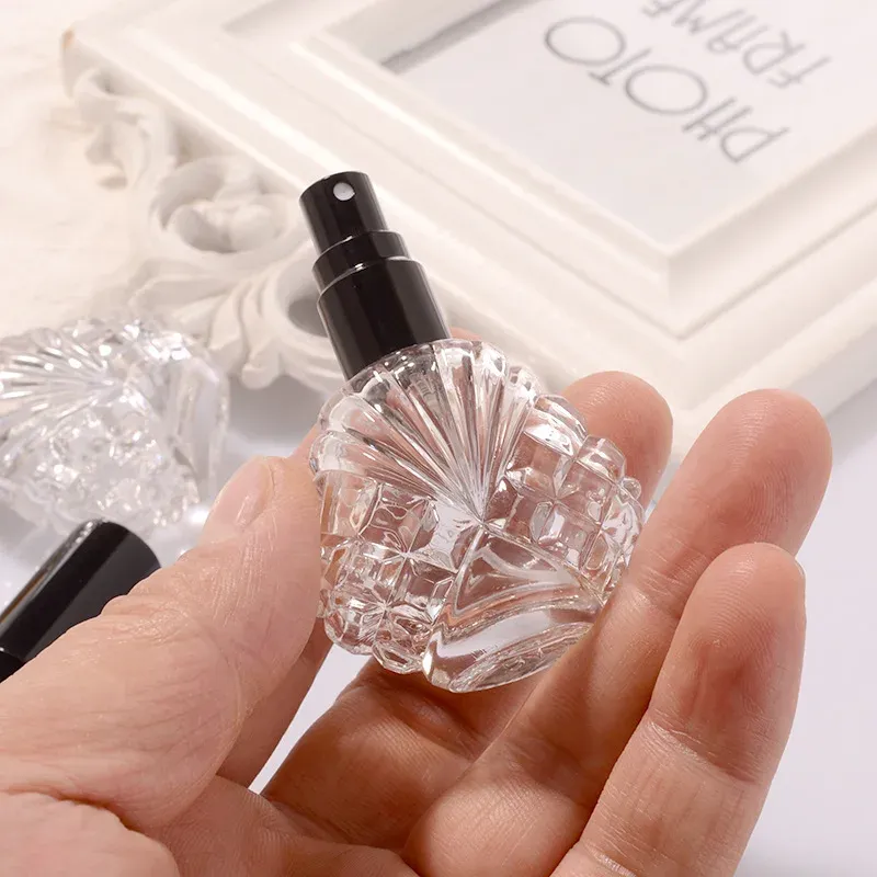 Flacon vaporisateur en verre de 15 ml en forme de coquille, rechargeable, format voyage 2