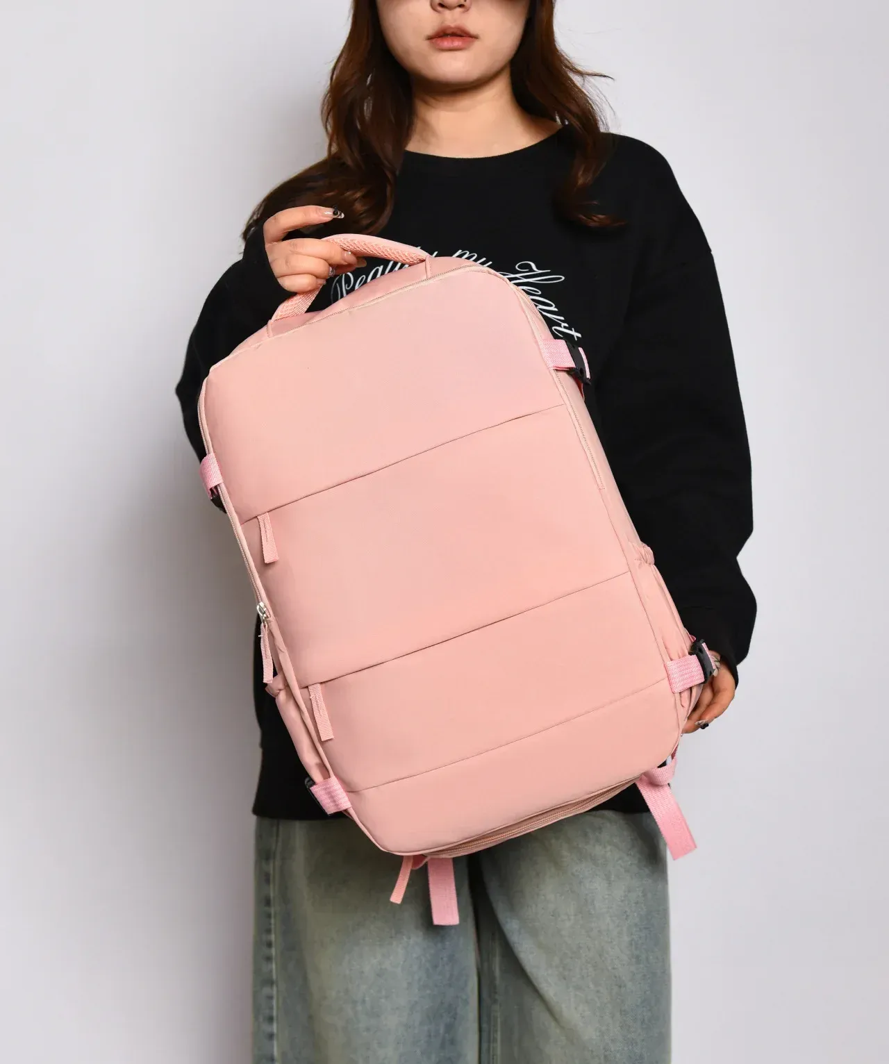 Sac à dos aux lignes épurées