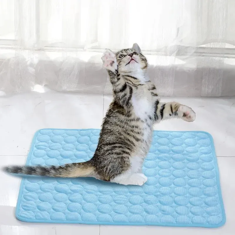Tapis rafraîchissant pour chiens et chats, couverture de refroidissement durable 2