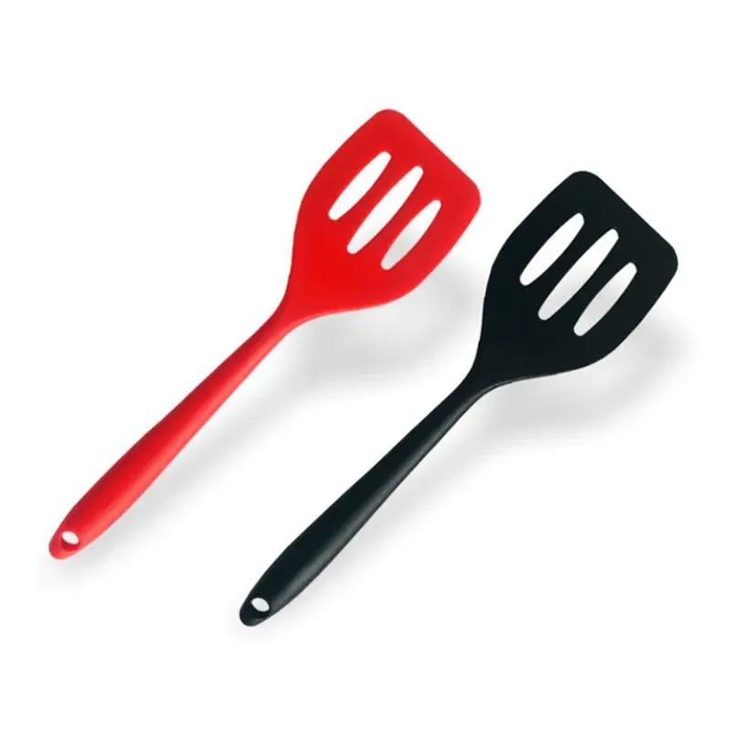 Ustensiles de cuisine en silicone : spatules, pinces, fouets et accessoires pour poêle