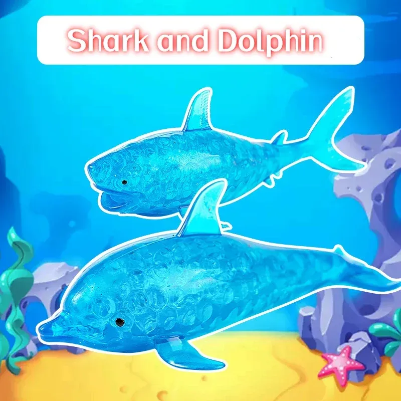 Balle anti-stress Squishy Requin et Dauphin, en situation