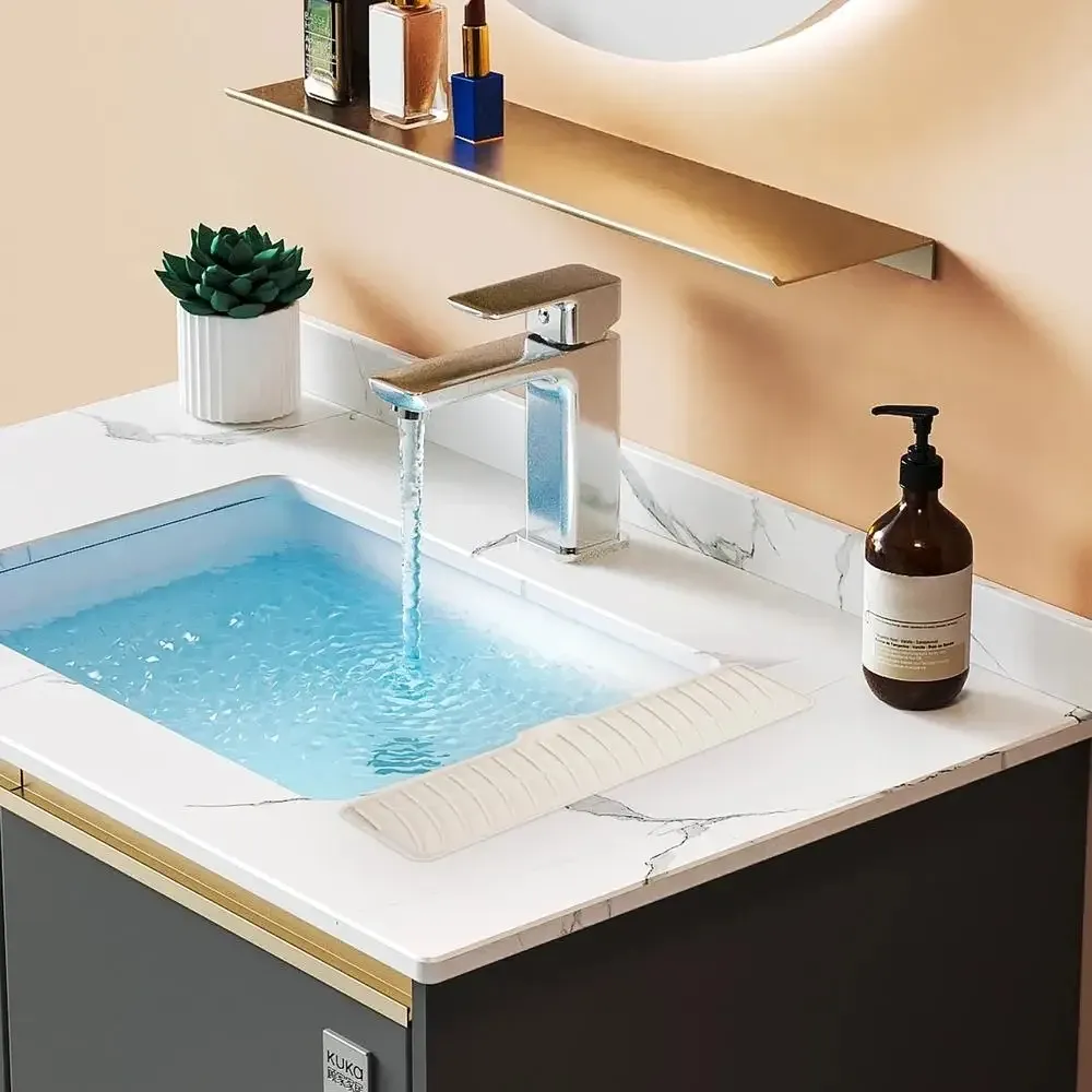 Tapis en silicone pour évier, détail des rainures