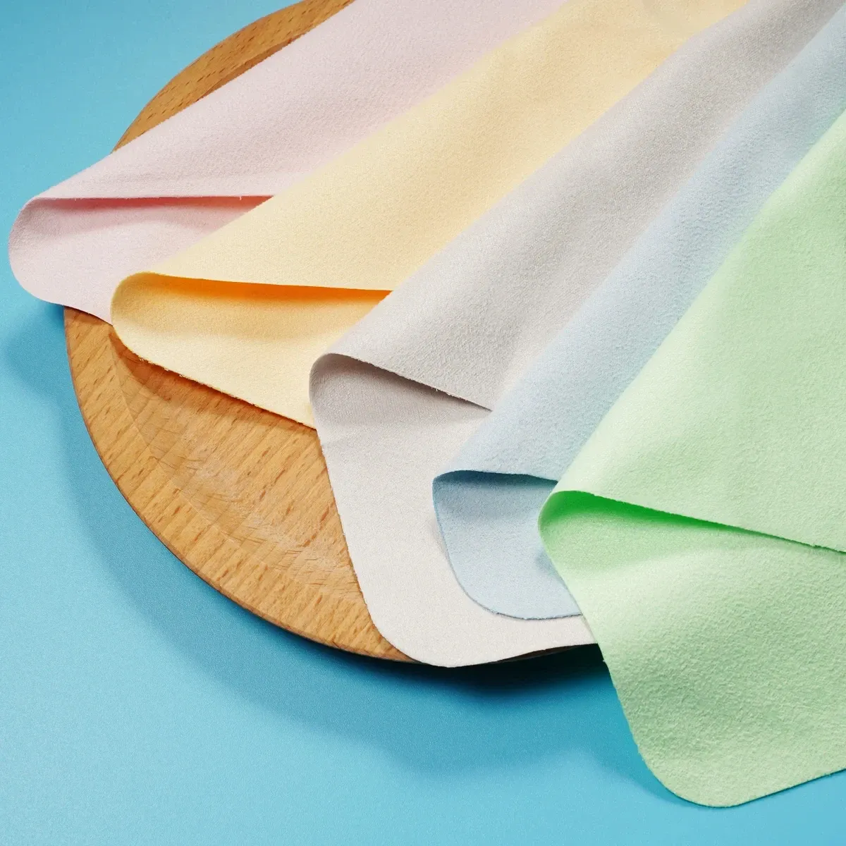 Lot de 5 chiffons de nettoyage en microfibre pour lunettes, écrans et lentilles, 15 x 18 cm, couleur aléatoire 2