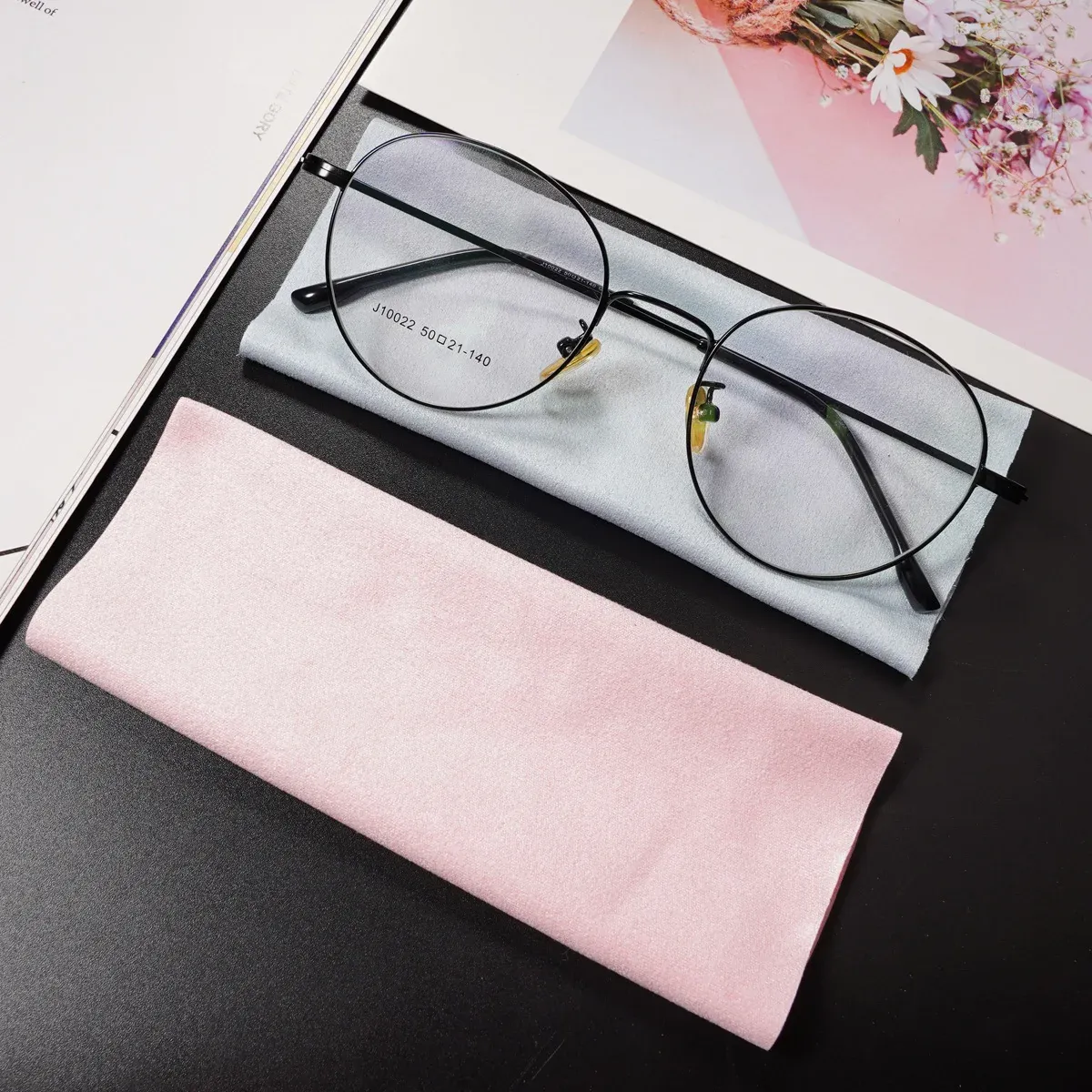 Lot de 5 chiffons de nettoyage en microfibre pour lunettes, écrans et lentilles, 15 x 18 cm, couleur aléatoire 4