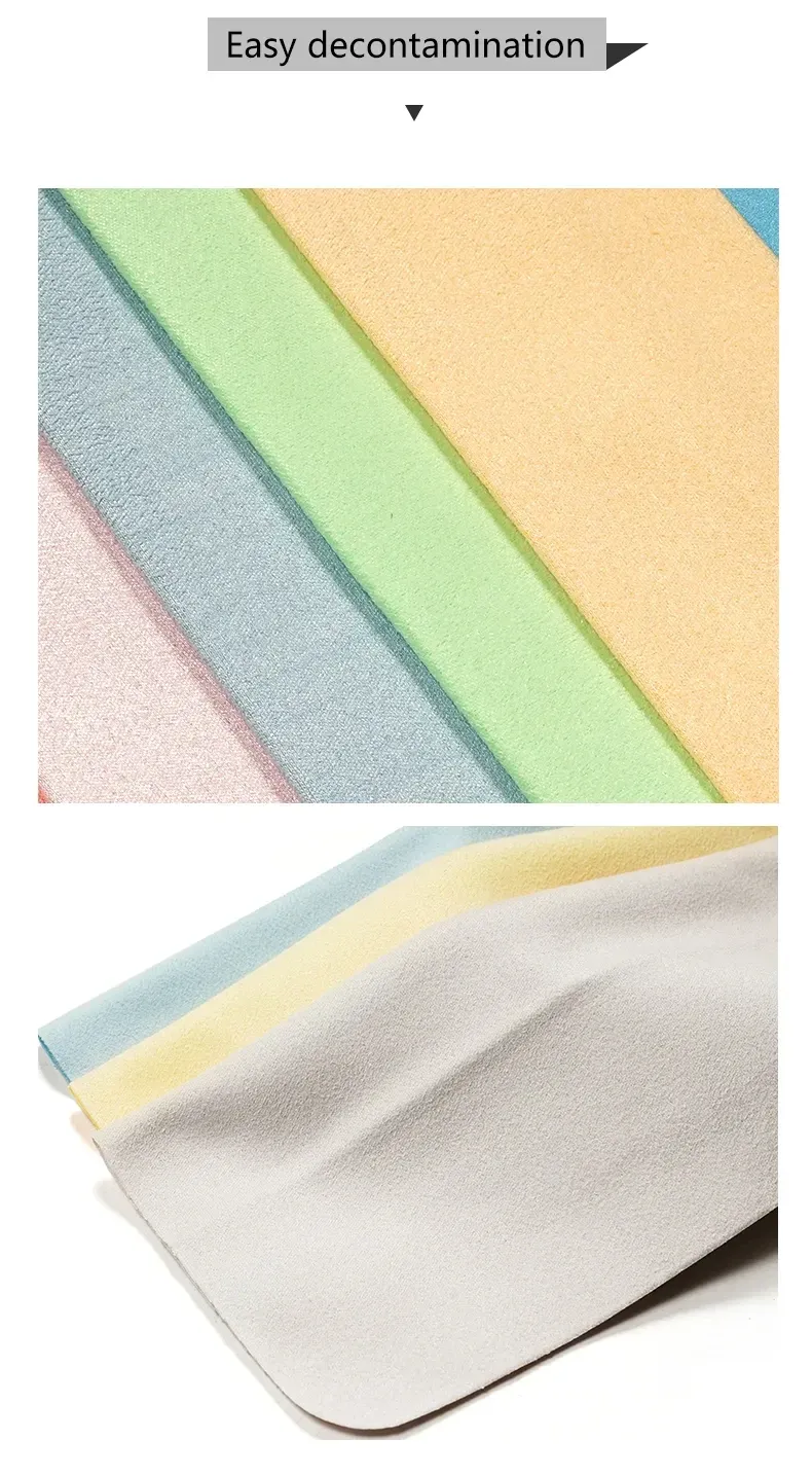 Entretien de lunettes avec le chiffon microfibre
