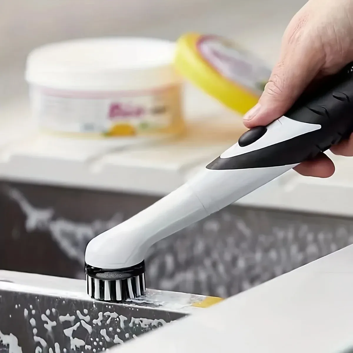 Brosse de nettoyage électrique multifonctionnelle à tête inclinée, 4 brosses interchangeables