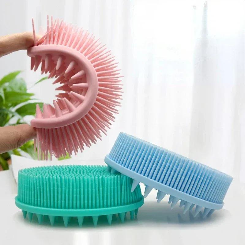 Brosse de bain en silicone souple pour douche, exfoliante, adaptée aux bébés et aux adultes, brosse de massage pour le cuir chevelu 2