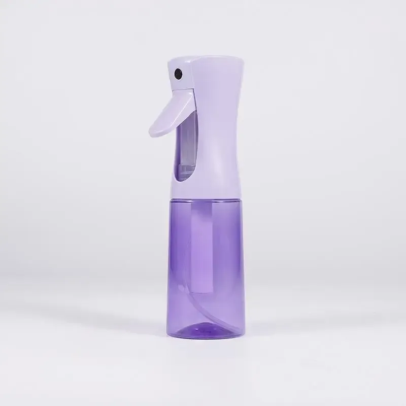 Flacon vaporisateur pour l'arrosage des plantes