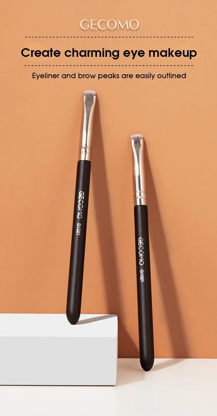 Brosse à eyeliner et sourcils, vue d'ensemble