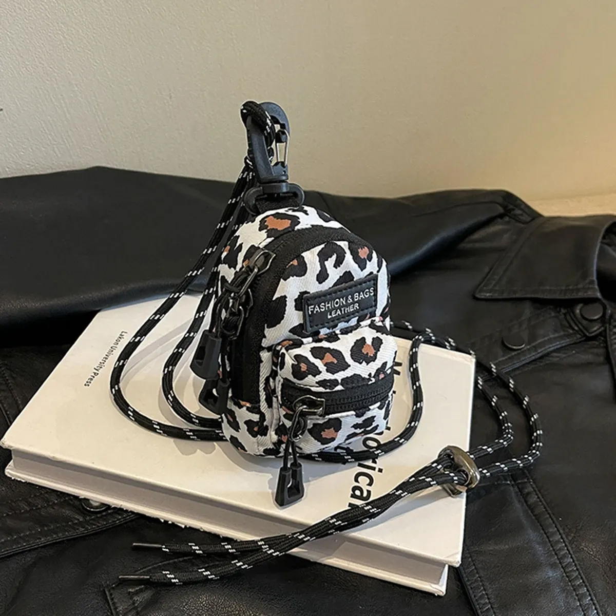 Mini portefeuille unisexe, petit sac à bandoulière portable, pour écouteurs et clés, style hip-hop décontracté, polyvalent 11