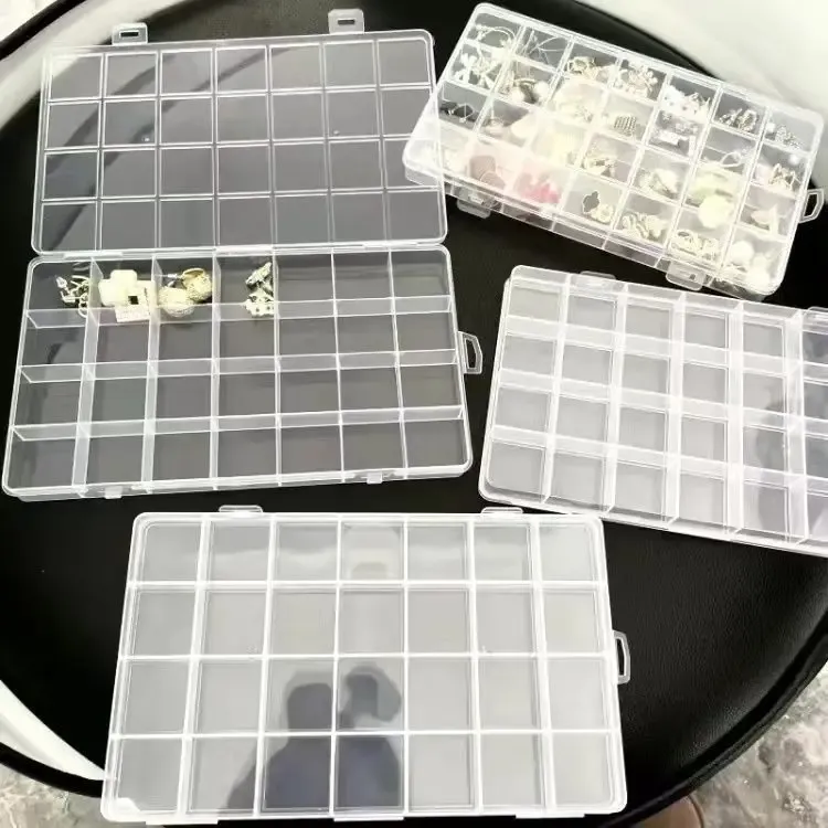 Organisateur de bijoux en situation