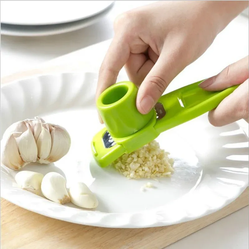 Mini broyeur à ail créatif, presse-ail de cuisine, écraseur d'ail manuel, gadget de cuisine vert, 1 pack - Image 1