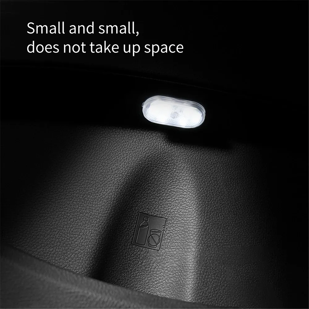 Lampe LED tactile fixée dans l'habitacle