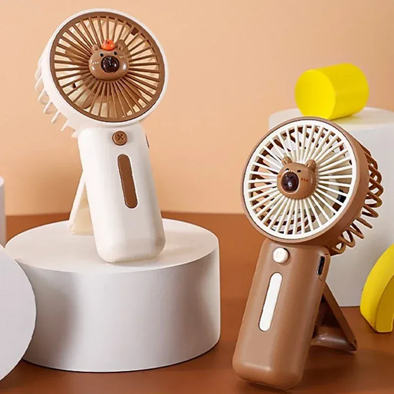 Mini ventilateur Capibara, dans un intérieur