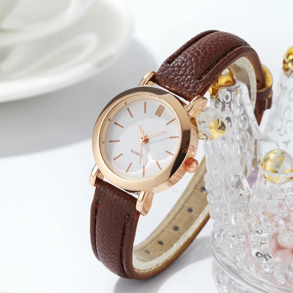 Montre minimaliste pour femme à petit cadran, bracelet en cuir ultra-fin, quartz décontracté 2