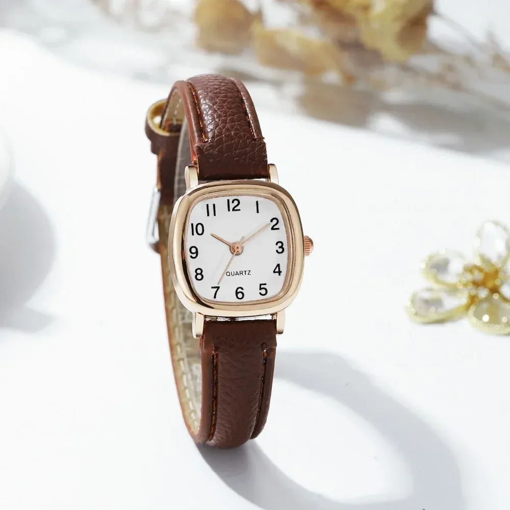 Montre minimaliste pour femme, détail du bracelet