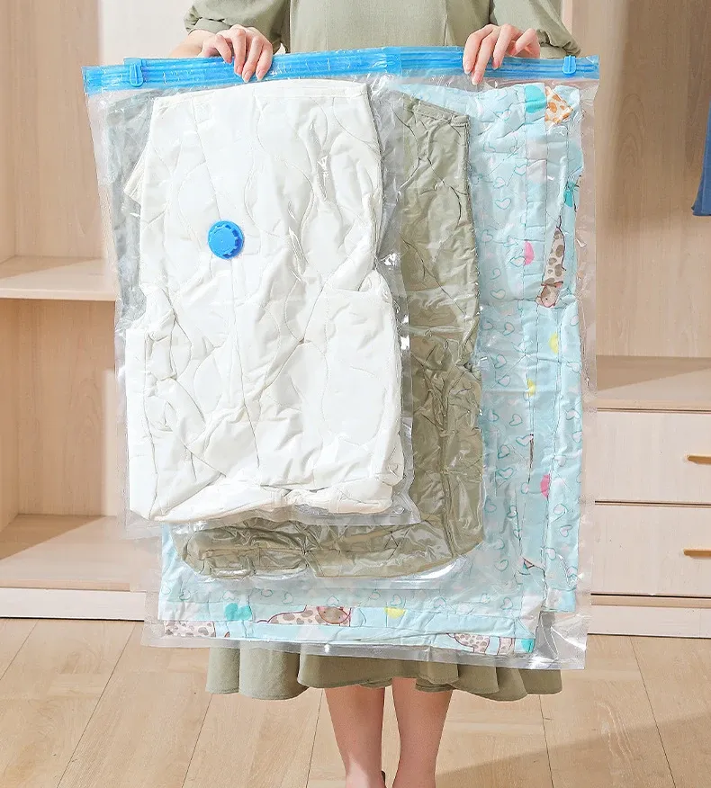 Gain de place dans un intérieur grâce aux sacs sous vide