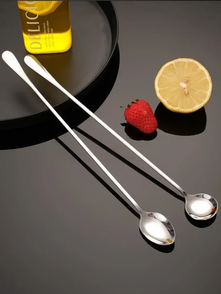 Cuillère à glace étendue, vue complète