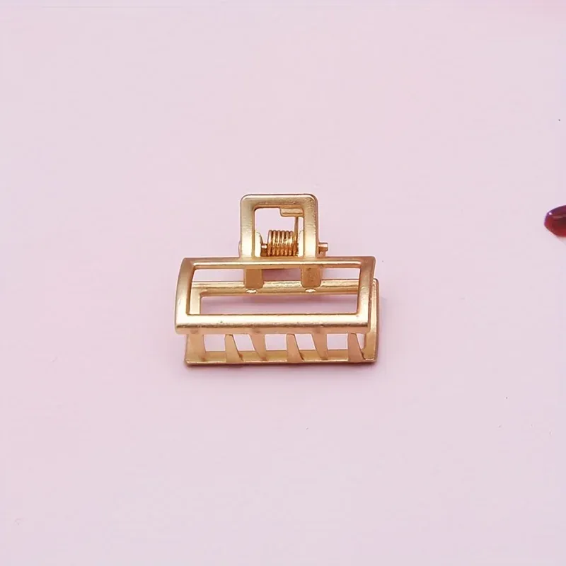Pince à cheveux géométrique en métal doré, mini cœur évidé, antidérapante, design simple et moderne pour femmes et filles, usage quotidien 15