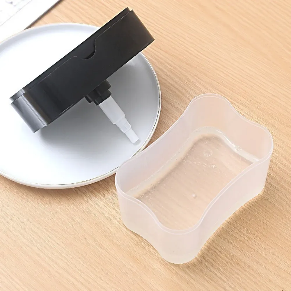 Distributeur de savon automatique, en usage