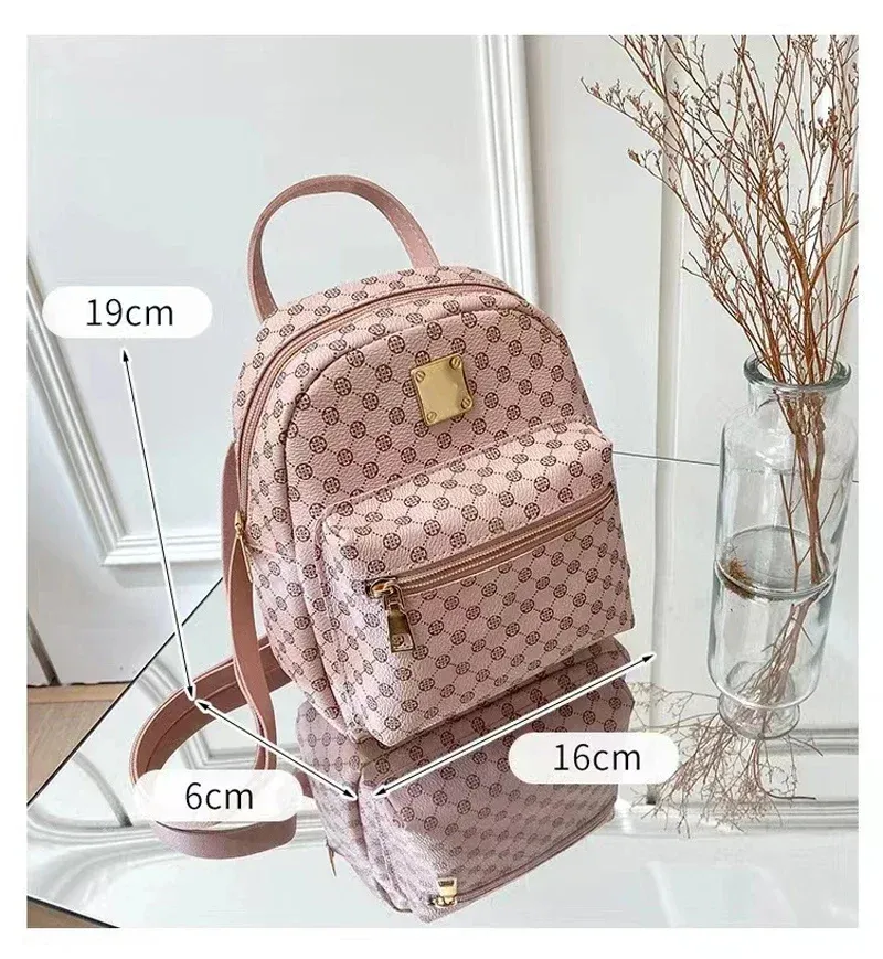 Sac à dos élégant pour femme, mise en situation