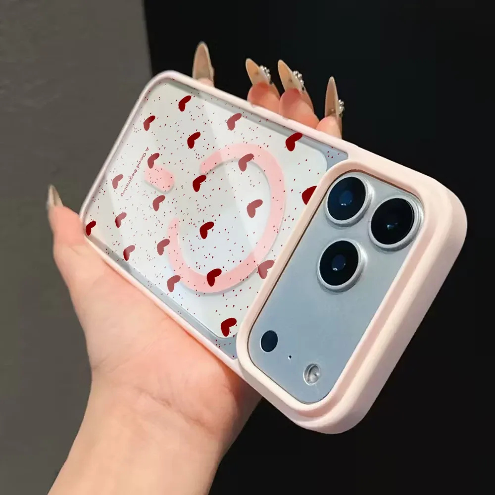 Coque transparente à motif cœur, présentation finale