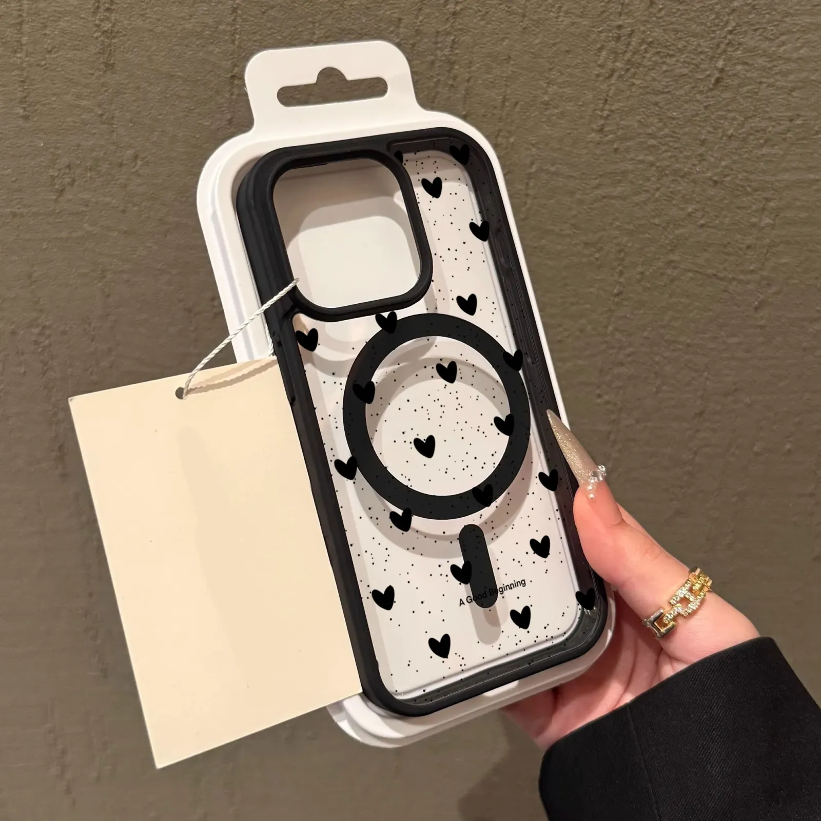 Détail du motif cœur sur la coque transparente