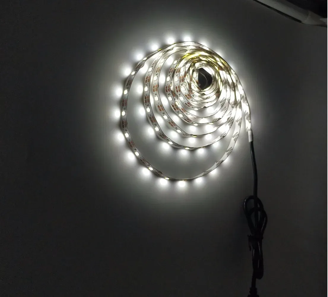 Ruban LED installé dans un espace de vie