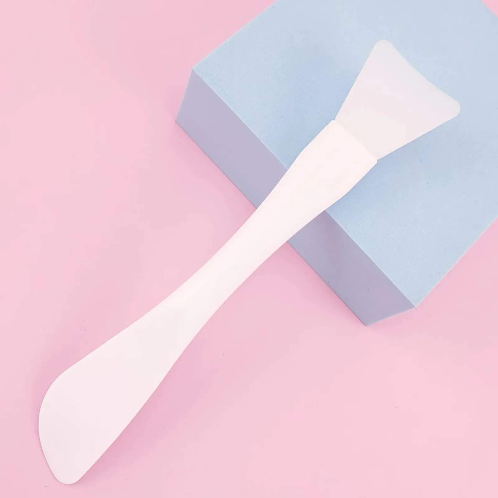 Pinceau à masque facial dans différents coloris
