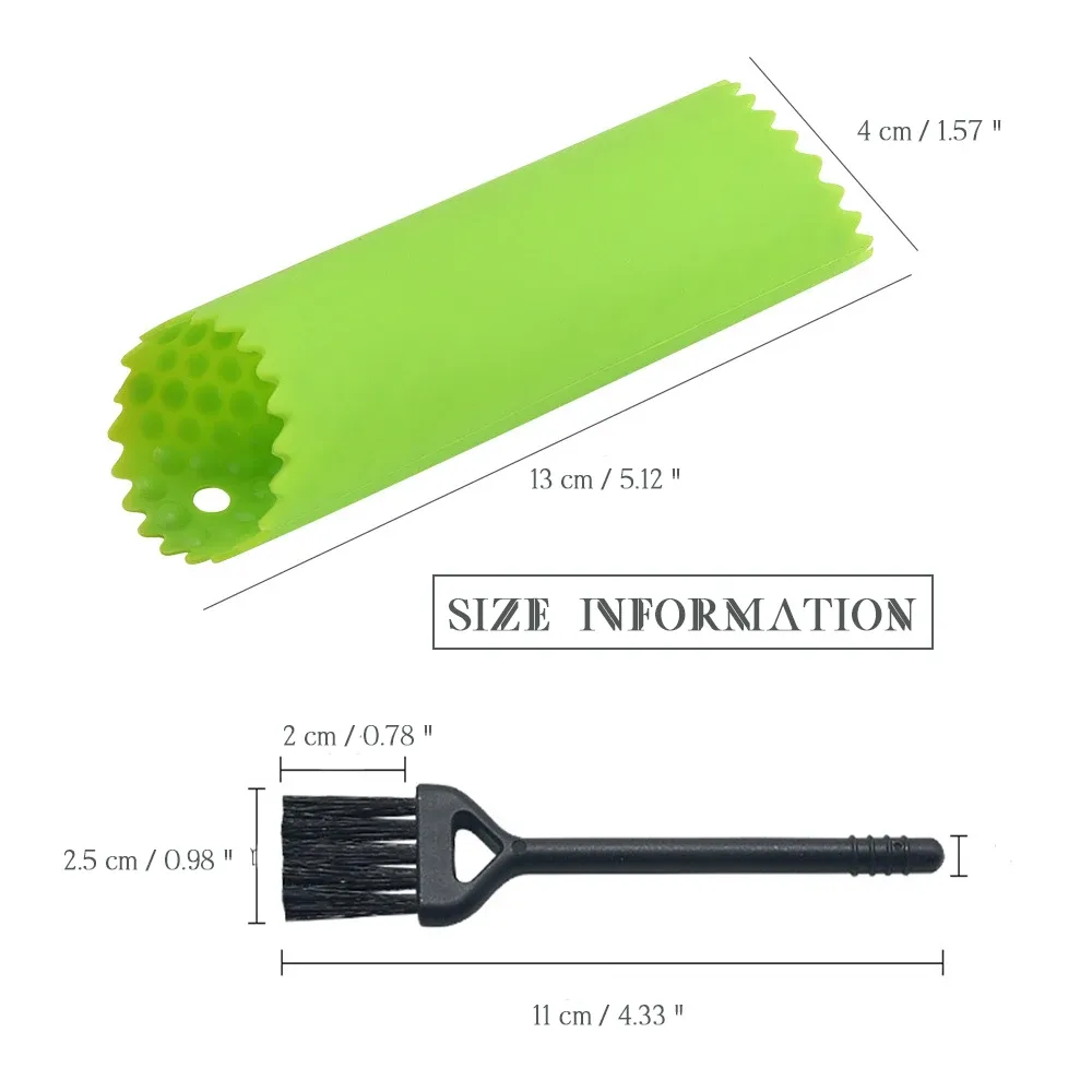 Éplucheur d'ail en silicone en situation de cuisine