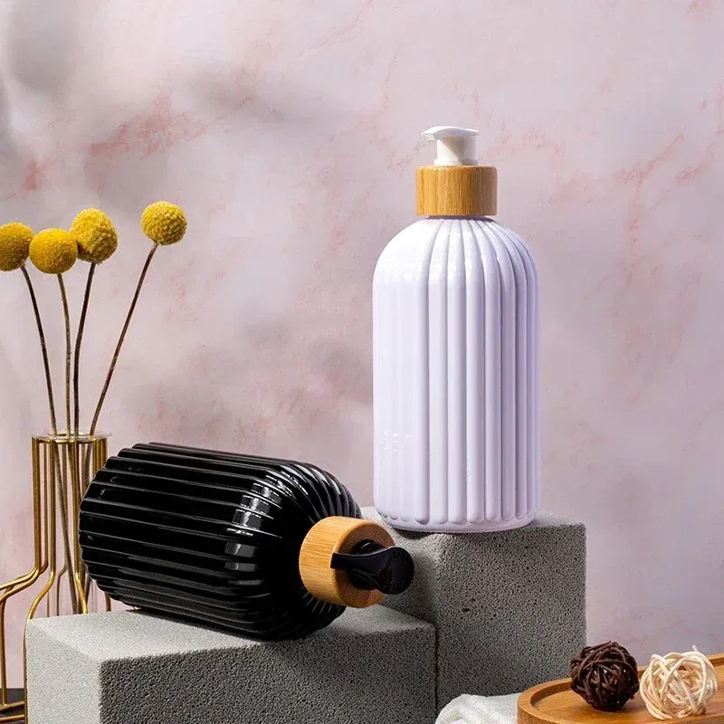 Distributeur de savon rechargeable de 500 ml avec pompe en bambou pour shampoing, après-shampooing, lotion et gel douche - Image 1