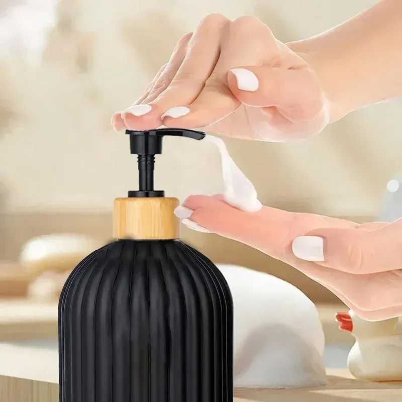 Vue détaillée du distributeur de savon