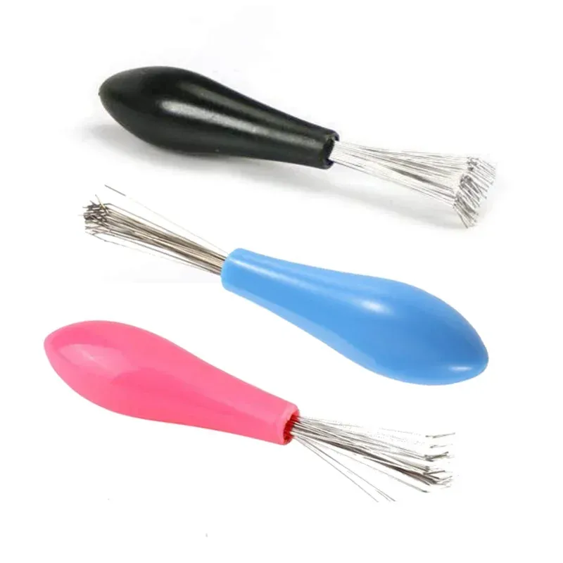 Nettoyeur de brosse à cheveux avec peigne intégré et poignée en plastique 6