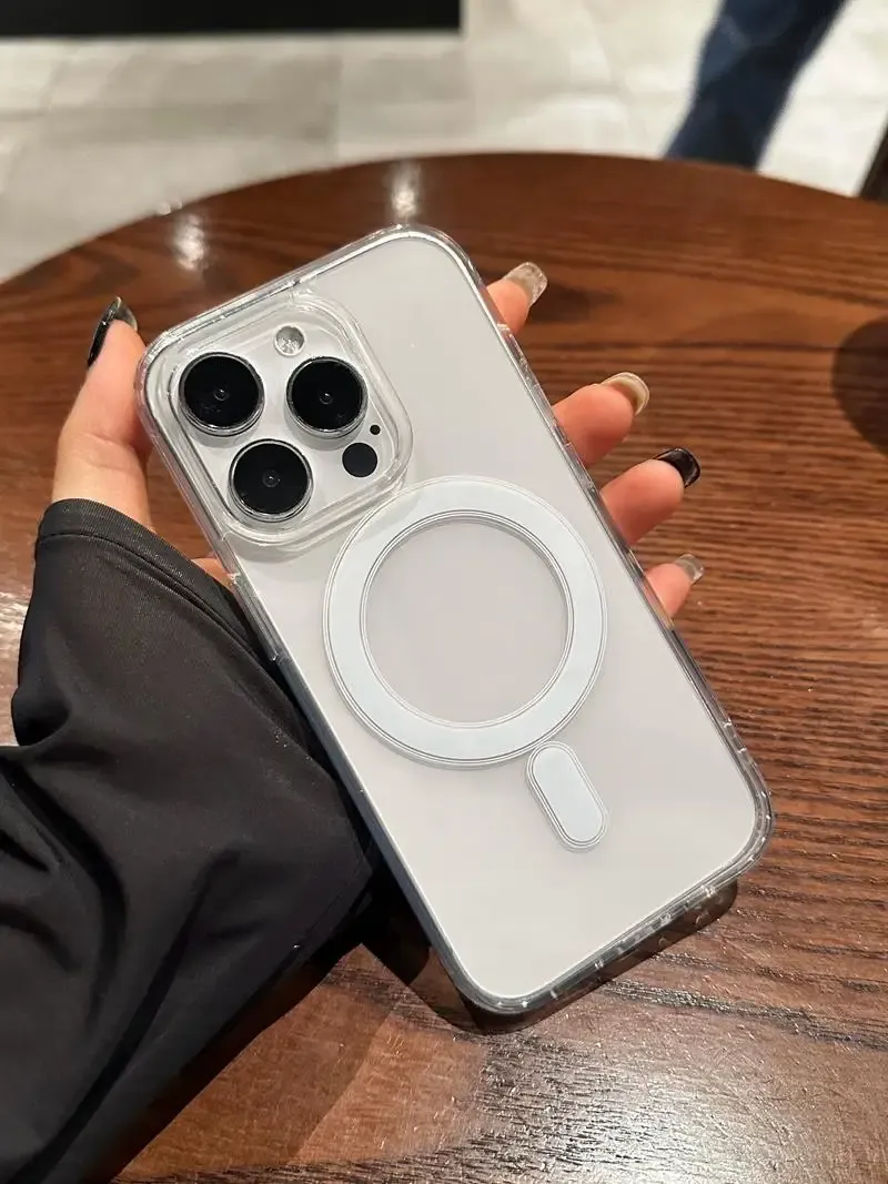 Design épuré de la coque transparente
